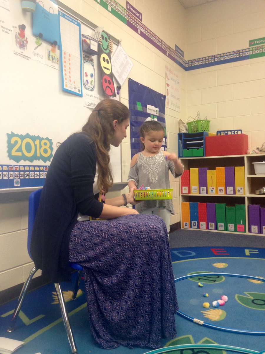 ConnellsCrew's tweet image. We did some fun math activities with @TeacherMassa this week! 😁 Thanks for coming by, Ms. Massa! #categorizing #sorting #counting #makingcomparisons @FSDVikings