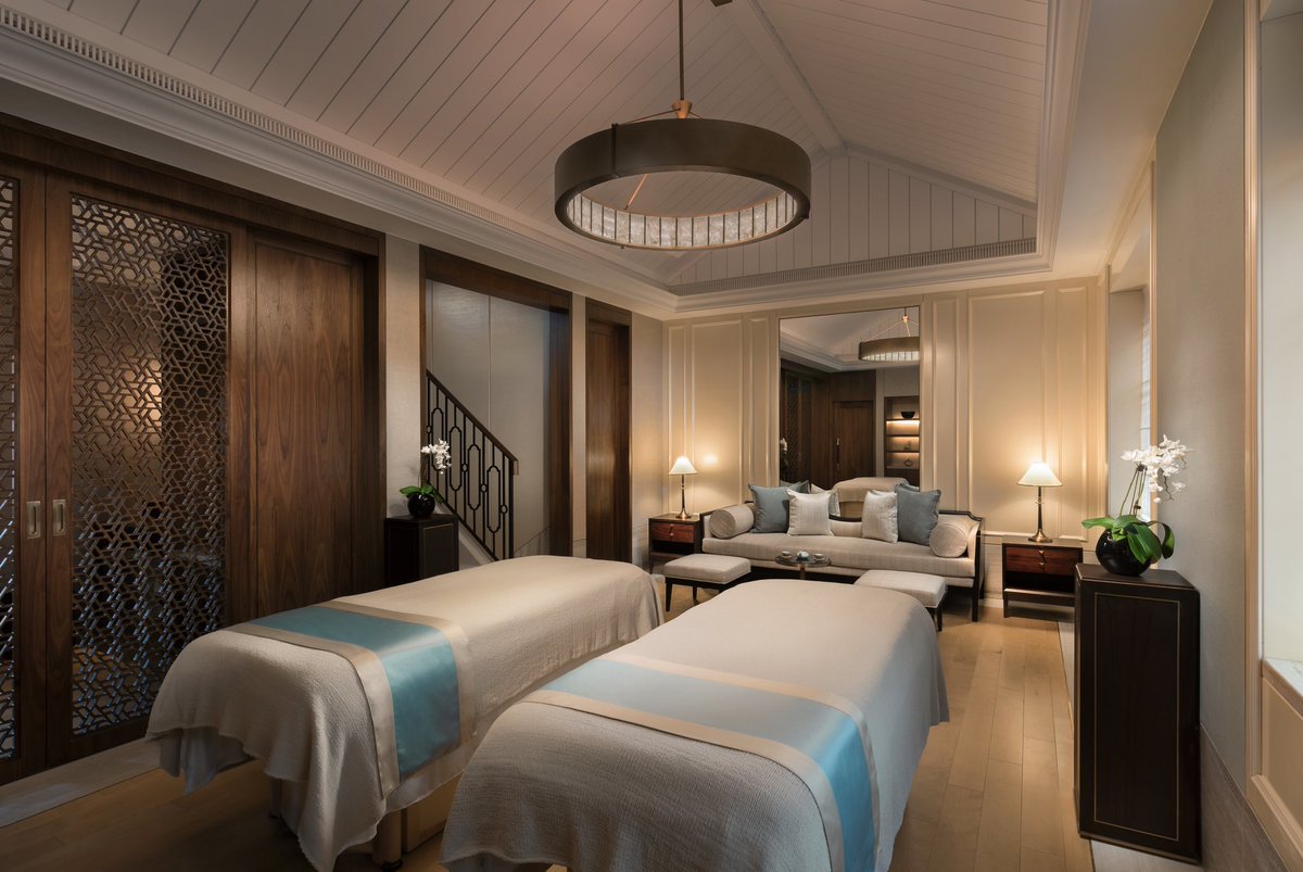 CapellaShanghai's tweet photo. #May is the month to celebrate mom. Let us make your mom feel like a #queen with a stay, #spa and #afternoontea. #ASpecialMOMent 
https://t.co/GuDxnjjdXb

#celebratemom #heroine #capellashanghai #TrueCapella https://t.co/7YdhMLfxer