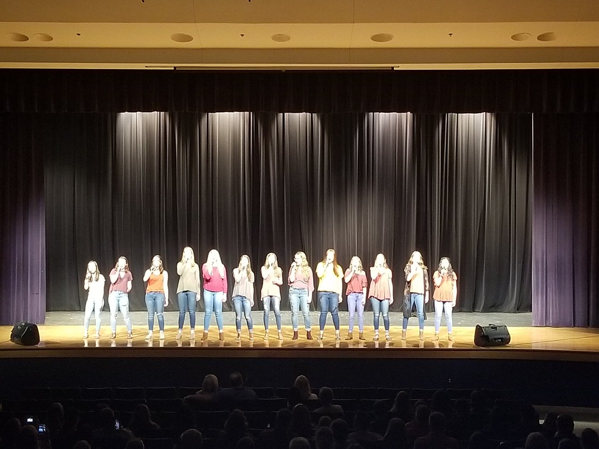 MsSwartwood's tweet photo. Awesome job, @FMHSCestlaVie and @fmvocalease!! It's been a great year! https://t.co/PjHFSz9NZK