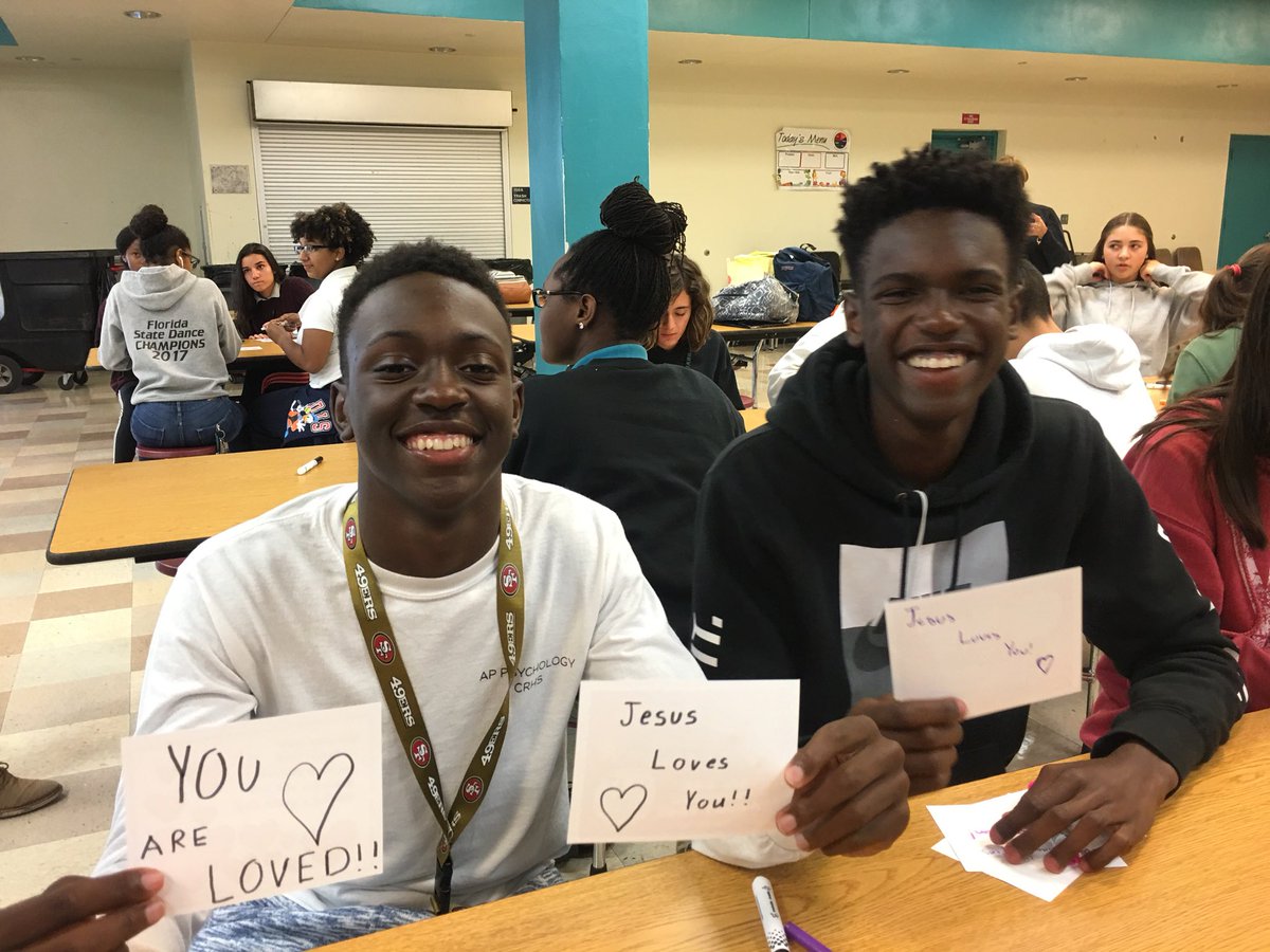 Thank you to our wonderful Cudas for taking the time to come help in the backpacking event! 🌟