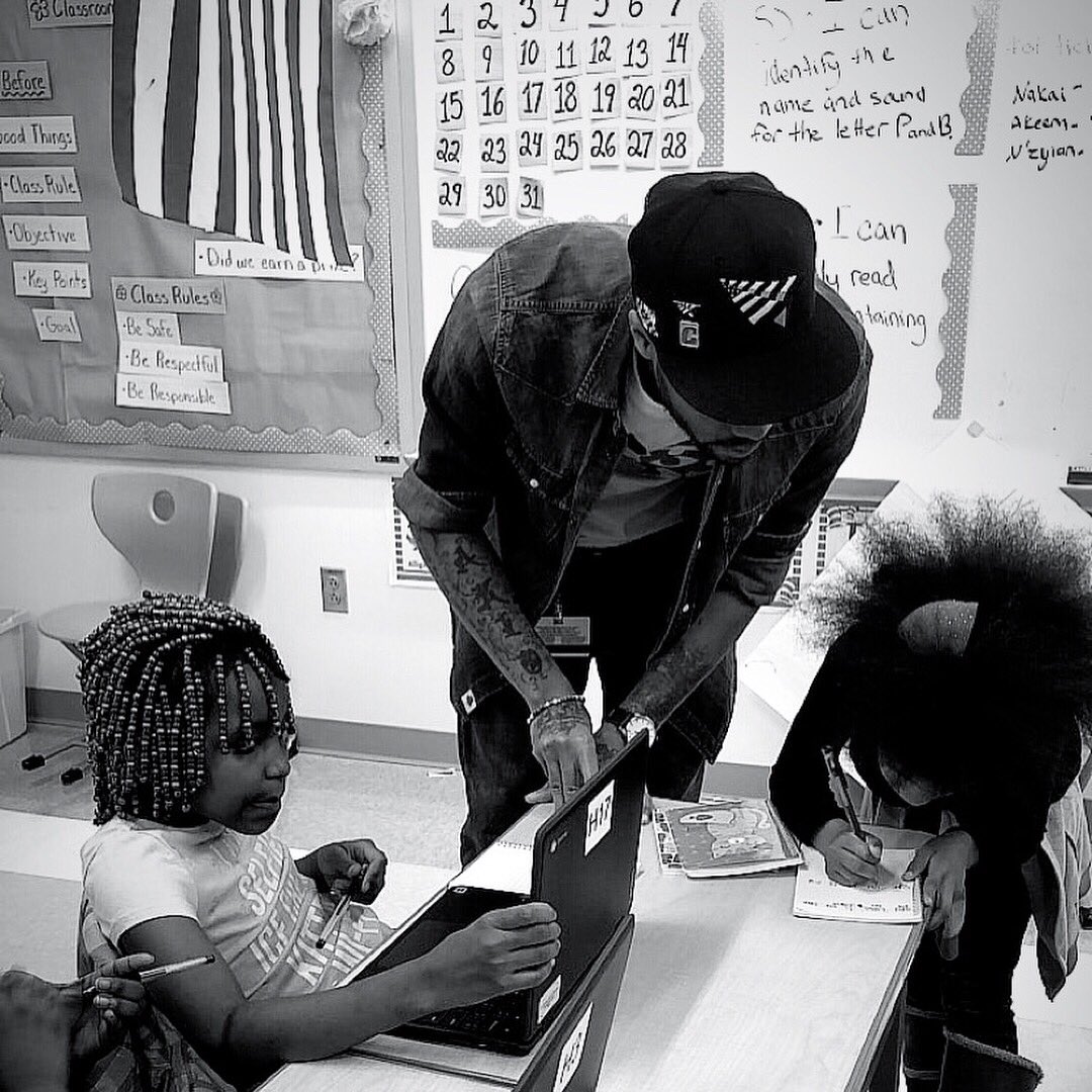 AkioEvans's tweet photo. Using my technical strengths as a strength to strengthen my students. Enjoying my journey as a educator while also learning.
#CreativeDevelopmentStudios
#AkioEvans https://t.co/B8m7KmavWb