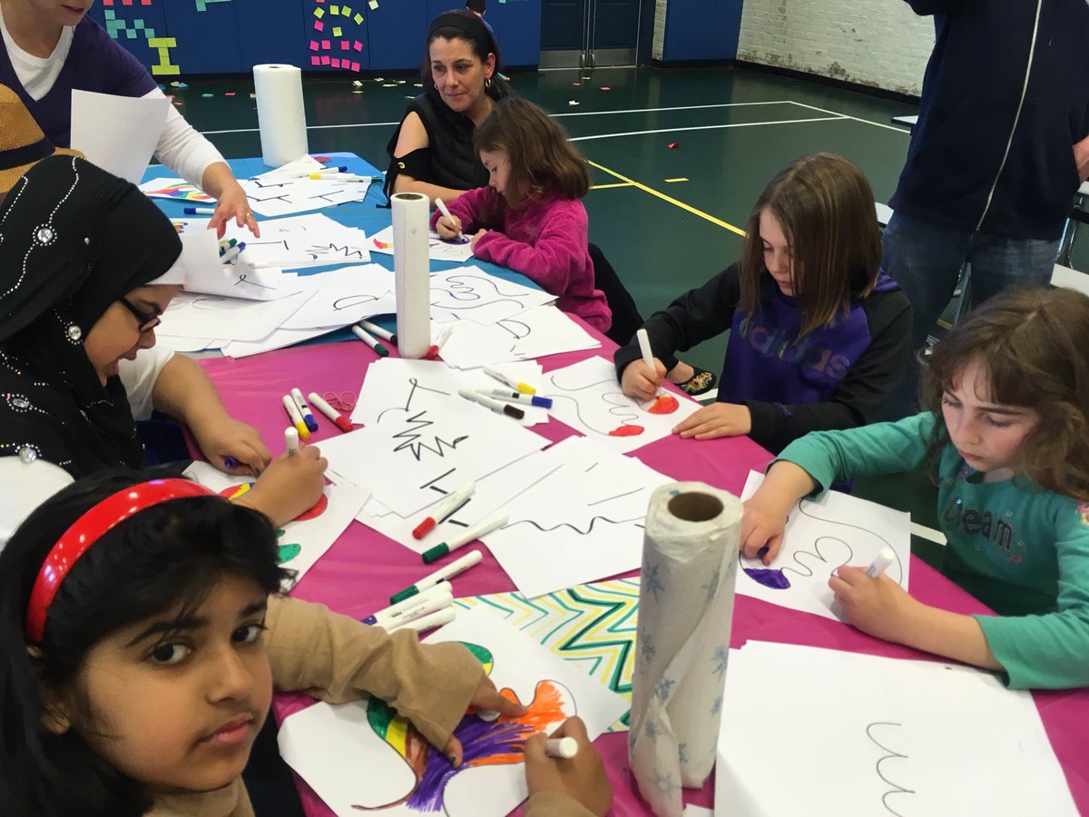 APKearns1's tweet photo. CA students create pieces  of art at the CAPG Family Fun Art Night ! What a great night!!@ColtAndrewsSch @coltandrewsPG @BiblioEDtech @mariojandrade @MAlmeida157 https://t.co/OnCTiFVqyh
