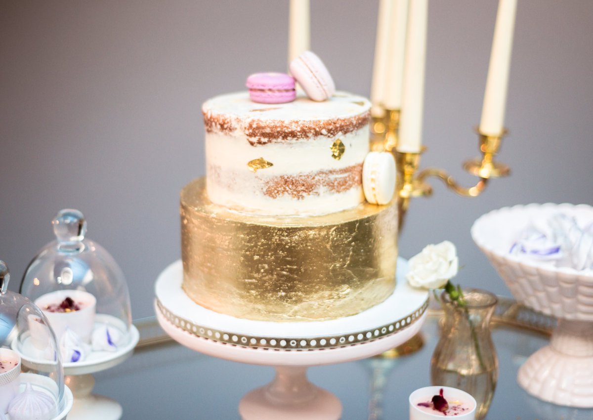 chietopia's tweet photo. Honored to be a part of this editorial photoshoot in @munaluchibride ~ {Macarons & Meringues}
https://t.co/hh4W5y801c
#collaboration #editorialphotoshoot #weddingcake #weddingideas #Chietopia #macarons #meringues #munaluchibride https://t.co/ygJAzkYClh