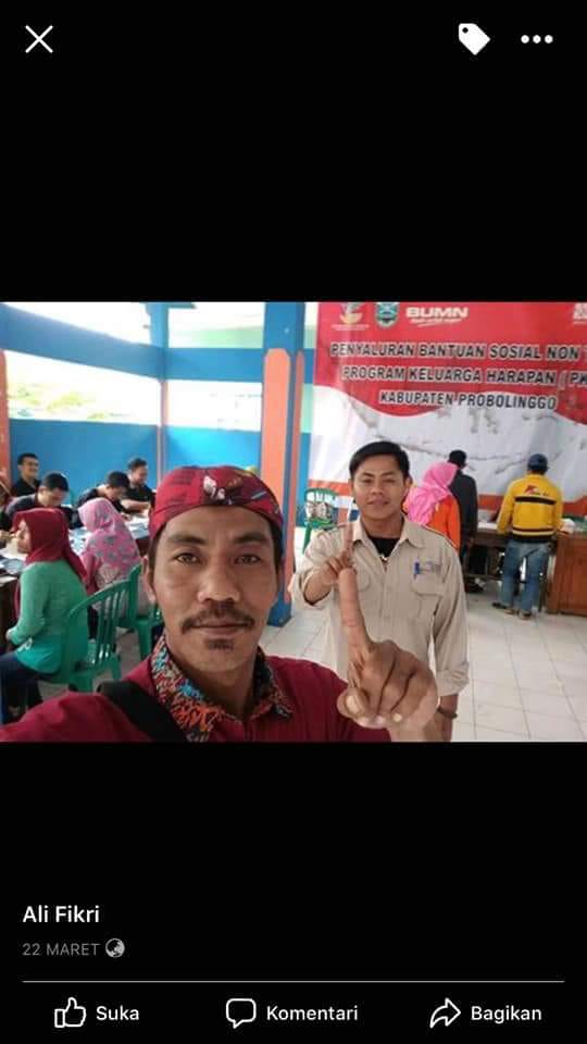HasnaSyakila's tweet photo. Program PKH Probolinggo... ajang kampanye salah satu PASLON
#KawalPKH 
@cakimiNOW
@GusIpul_ID
@GunturPuti
@halimiskandarnu
@HadiNgusman
@Banser_CyberNU
@syukron_dosi 
@NgajiSedulur https://t.co/IZuKlDIAhT