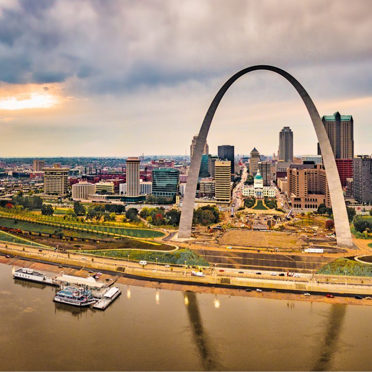 BitcoinNews's tweet photo. St. Louis Fed Rejects Notion of Central Bank-Issued Cryptocurrencies https://t.co/j7vBsJPR0f #Bitcoin https://t.co/aocKrFJ8Ib