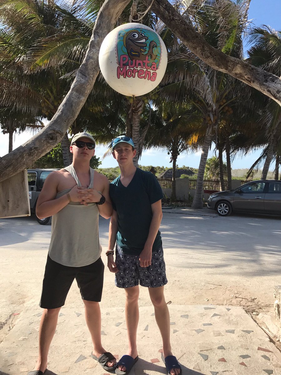 BobbyDirda's tweet photo. Happy birthday🎉 @zachjenkins__  gotta make another trip down to Cozumel!! Hope you had an awesome day🤘🏻 https://t.co/ilZB8i0sMo