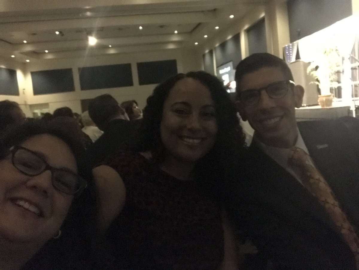 CeriseMetzger's tweet photo. Celebrating #csuf and our talented graduates, faculty and staff during the @commcsuf awards. #fullycommweek https://t.co/DjGdb9XZAM