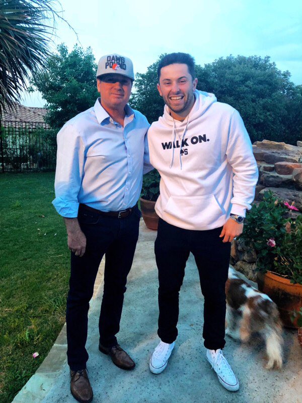 DbwZD5SUwAAB0Ln.jpg:large