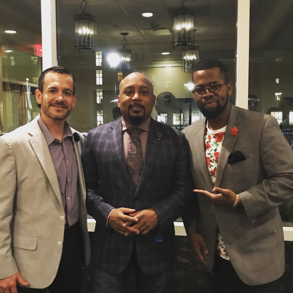 SamSpeakerGuy's tweet photo. Got to promote Dapper to Draymond tonight with my man Jordan. He is finally on my level wearing Jungle Rose #DoDapper #JungleRose #SharkTank https://t.co/OiZ0kuWcZM