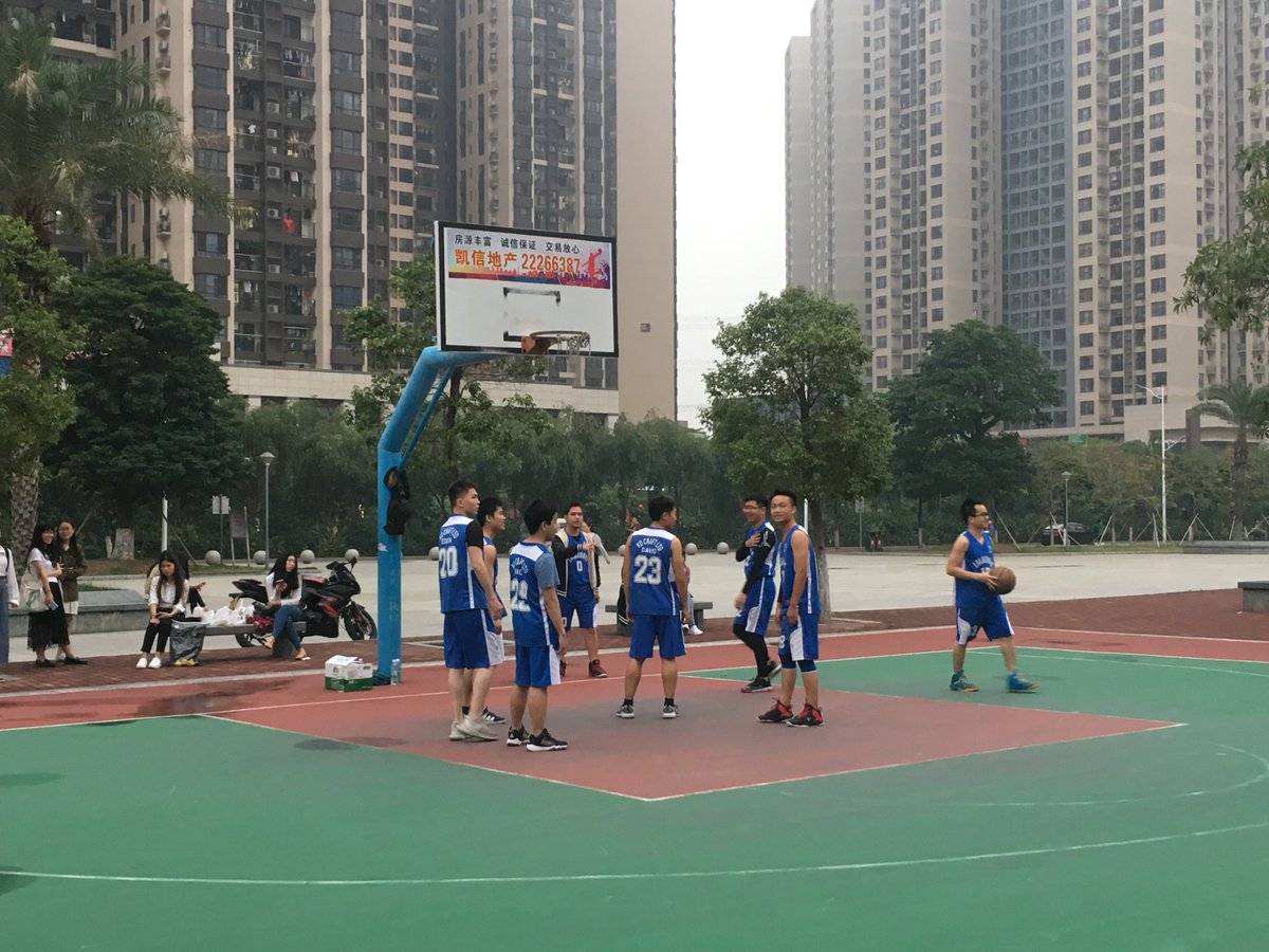 Now it's Jessy's show time: Hello everybody. This is Basketball Narrator Jessy. From the pictures we can see that all the player are doing the ready jobs for the game. It seems that it's really A verrrrrrrrrrrrrrrrrry big match held by we KD CRAFT! Thank you! #basketball #medals
