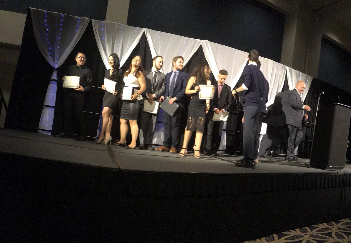 VikkiVargasOC's tweet photo. @CSUF So happy to see the future of #Journalism is in good hands. #FullyCommWeek https://t.co/wIhCTISC5c