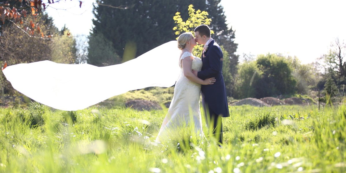 Every #wedding has something special. Often unique, these delightful scenes help make the day even more so cherished. bit.ly/2hQ41t1