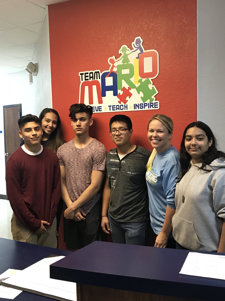 MemPsychClub's tweet photo. Great job Mustangs! Thank you for participating in or peer buddy activity! #SocialSkills #AutismAwareness #teach #inspire #teamwork 😎💙💛 https://t.co/14qDd1XnMD