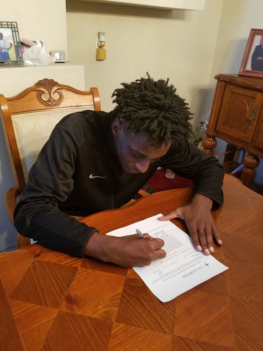 MattEssien21's tweet image. It's OFFICIAL #SignSealedDelivered #GoKeelhaulers @bbrooney @prodigyathlinst