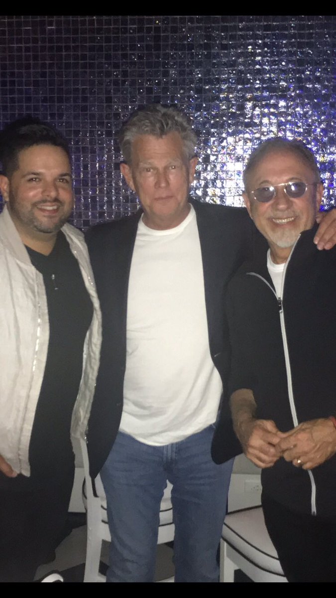 EmilioEstefanJr's tweet photo. Welcome to Miami!!!! @officialdfoster we love you!!! You’re the MAN!!!!  What a great night with David Foster and @fernandovarela #gootimes #quesigalatradicion https://t.co/AKxUYoAlqI