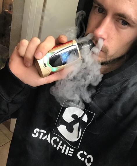 shulaochen's tweet photo. #ijoy #avenger270 #vape #vapefam #vapecommunity #vapeon #vaper #vapelyfe #vapelife #cloudchaser #vapetricks #vapers #smoke #bearded #vapography #vapestagram #instavape #weoutheredoe #tricklyfe #trickerspotlight #tricks #vapelove #driplyfe #dripstagram
#beard #handcheck #ejuice https://t.co/h6mJSDsN3C