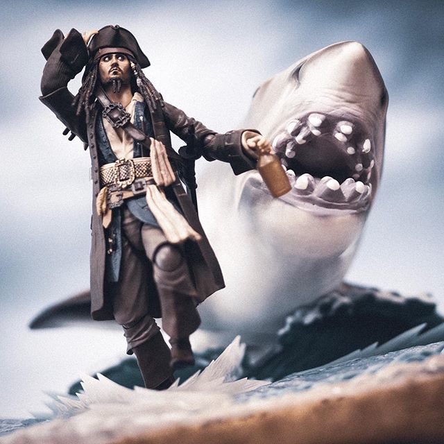 ChodenjiPop's tweet photo. 🎵I don’t wanna be on the beach... 🎵

#captainjacksparrow #piratesofthecaribbean #disney #tamashiinations #shfiguarts #toys #toyphotography #toyslagram #toygroup_alliance #toyartistry  #ata_dreadnoughts #chodenjipop #mechaunion #epictoyart #wheretoysd… https://t.co/8a0rjp96nj https://t.co/0dyk3B1Su6