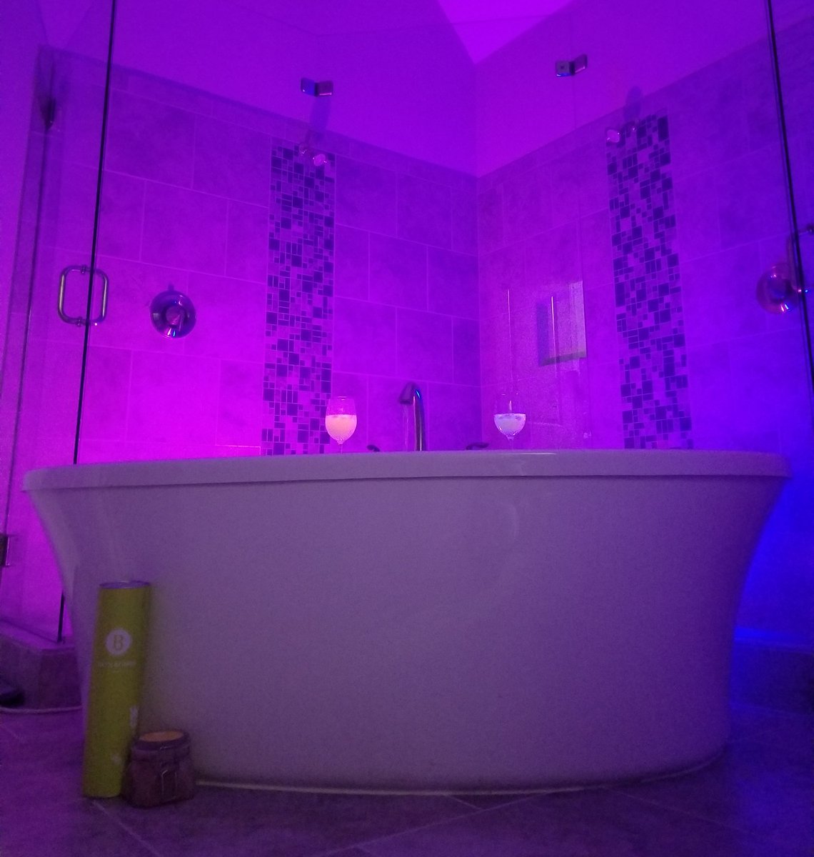 MFN_Ty's tweet image. 5 yr anniversary soon come... #SetTheScene