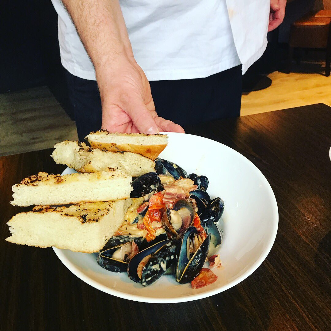 Wild & Live Seafoods tweet media