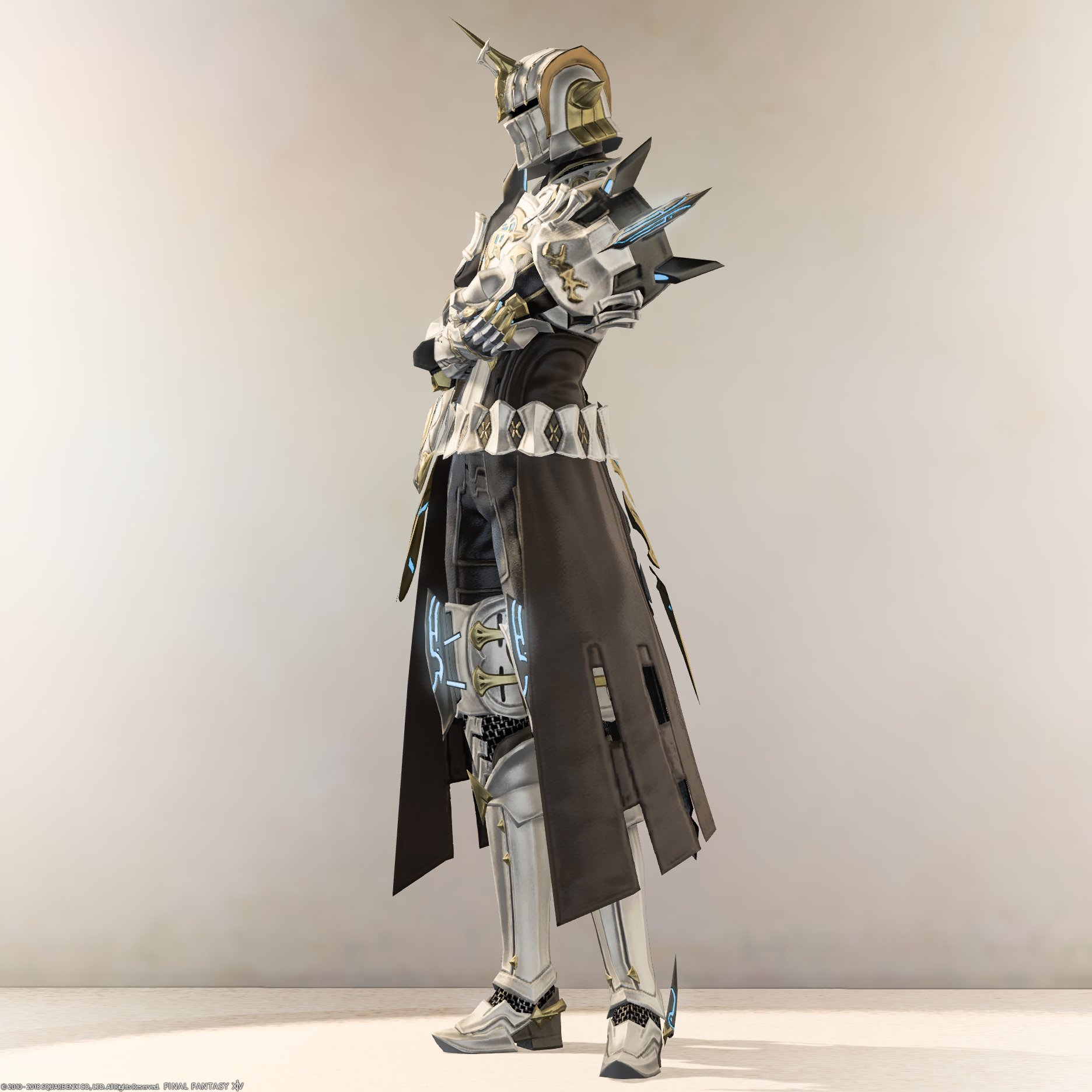 Chiyo Ff14attire ロストアラガン ディフェンダーサーコート Lost Allagan Surcoat Of Fending ようやく揃った 万物集め大変だ タンクデザインコンテストの最優秀作品 イラストで見たときよりも結構スリムな印象 そして お名前が サーコートですよ