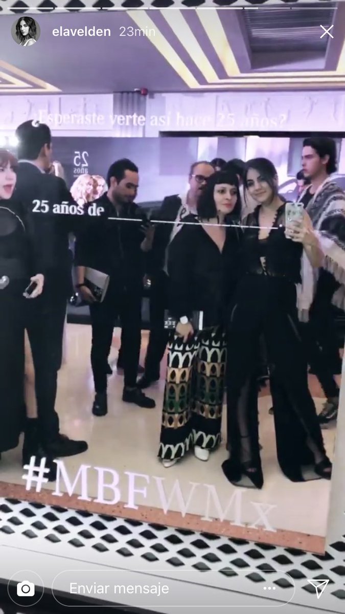 Hermosa <a href="/elavelden/">Ela</a> con <a href="/majoguzman/">Maria José Guzmán</a> en #MBFWMx