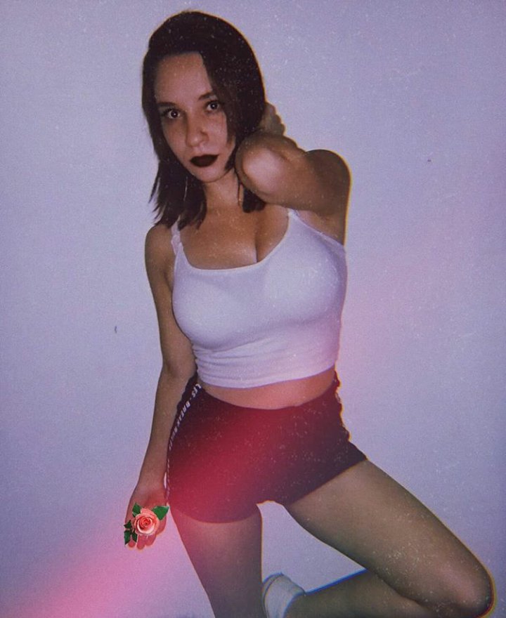 NatRojjas's tweet photo. Se hacía la sexy https://t.co/tKNvpM7wY5