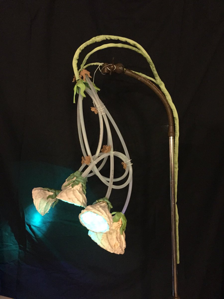 Fungus light for <a href="/tasteofsciSF/">taste of science San Francisco Bay</a> “When Art Meets Science” tasteofscience.org/san-francisco-… tomorrow #3Dprints parts w/ <a href="/Algix3D/">Algix 3D</a> #biodesign