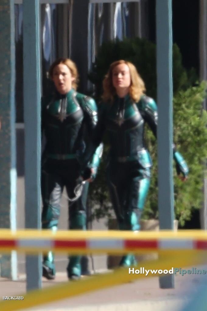 DbwqYYVVMAECrXx.jpg:large