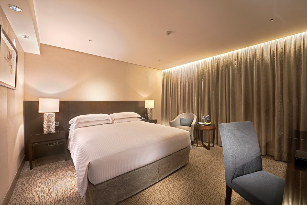 SheratonTaipei's tweet photo. From now to 5/13, Sheraton Grand Taipei is offering With Mom room package, stay at Superior Room priced at TWD6,999+15.5% per night. Enjoy free upgrade to Premier Room and get SABON Green Rose Giftbox. https://t.co/rrE6zm92Sn