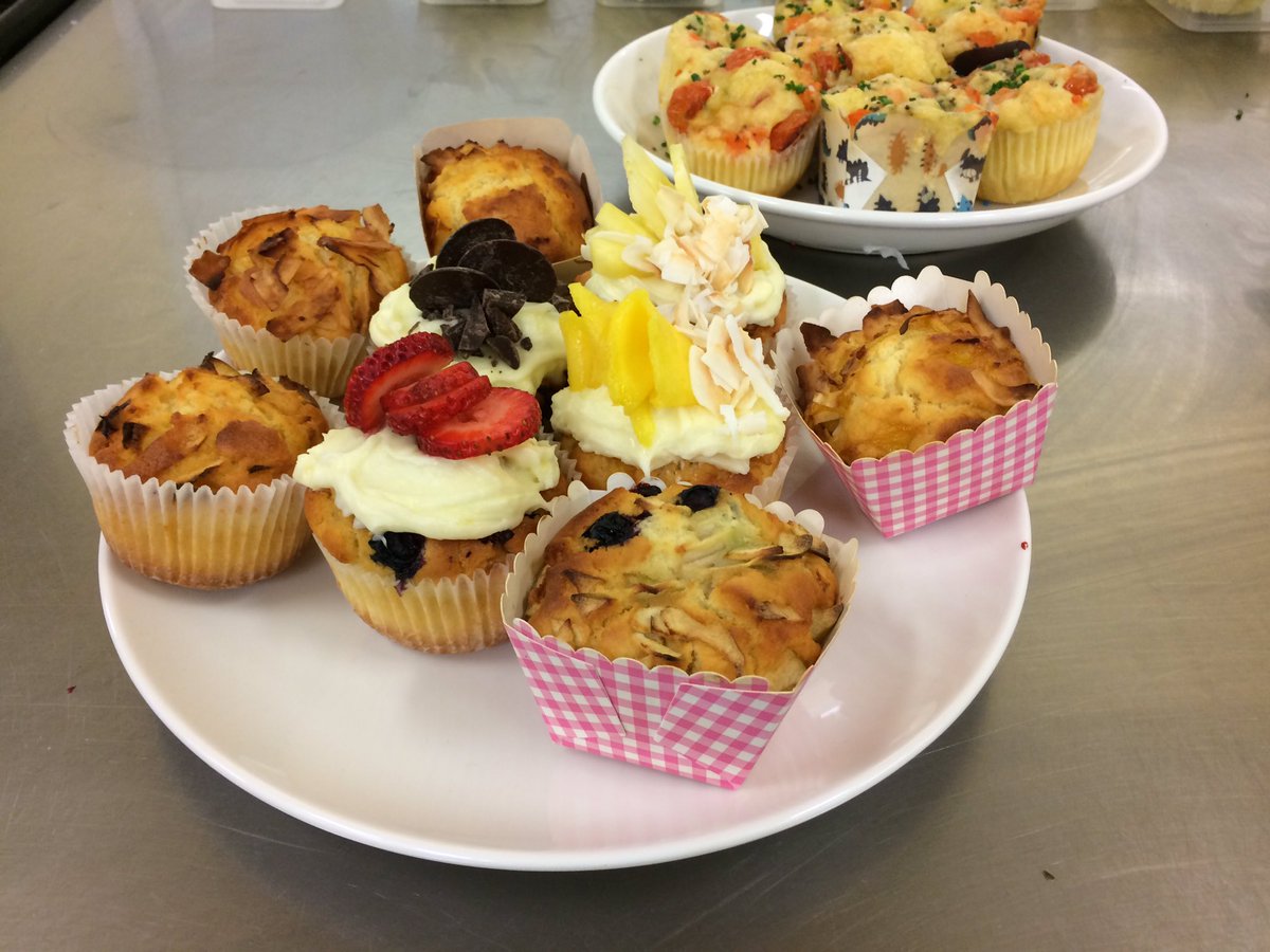 tafesa's tweet photo. The professionals behind these sweet treats happen to be between 7-12 years old! Spotted today at the 'Kids Kitchen' at our #RegencyCampus https://t.co/Z9W1jJtJA3