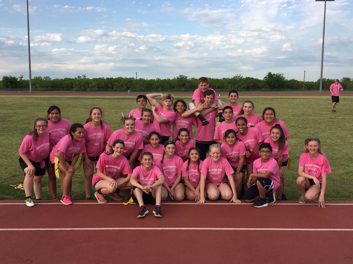 cheer_gms's tweet photo. Such a great night!  These kids right here are why I love my job!  #powderpuffgame #fun #lovemyjob @gmspirates https://t.co/Lxi5s8gyJE