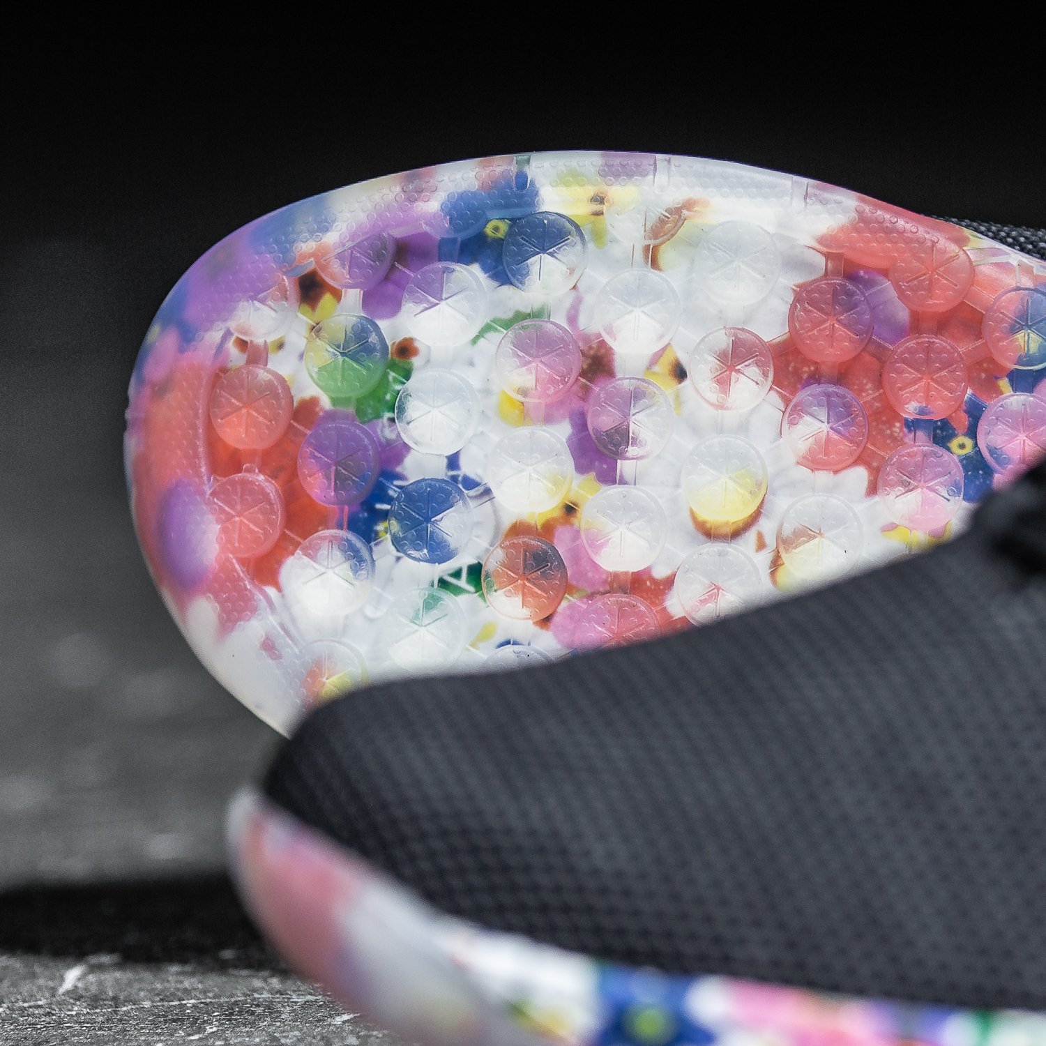 black daisy trainers