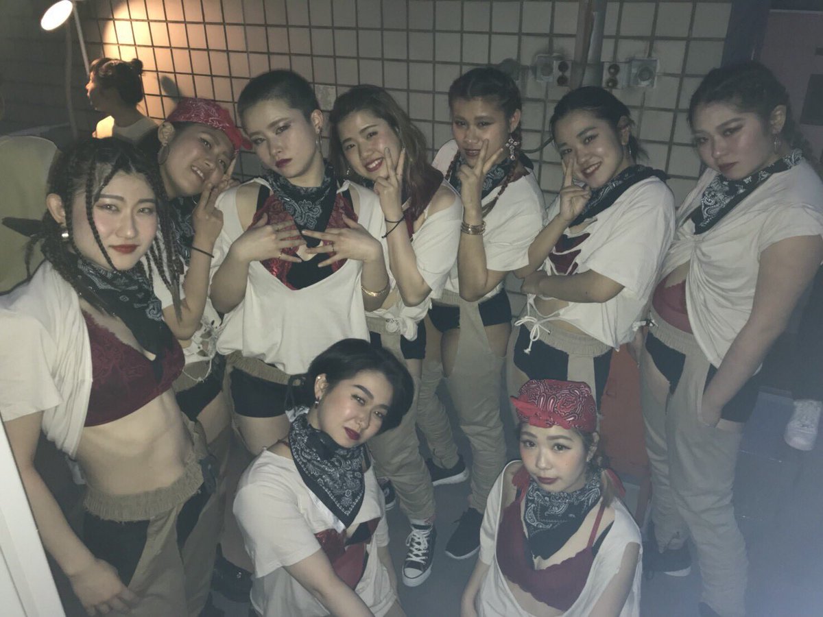 R_na_Lible's tweet photo. 時差失礼します!
この前BRIDGETさんのOPダンサーをしてきました〜!
かのんさんNumberに出ることができてほんまに楽しかったです!!
BRIDGETの皆さんのパフォーマンスはとてもかっこよかったです😳🔥
#BRIDGET #OPダンサー #CanonNumber #FacetoFace https://t.co/R6VmmR2xwK