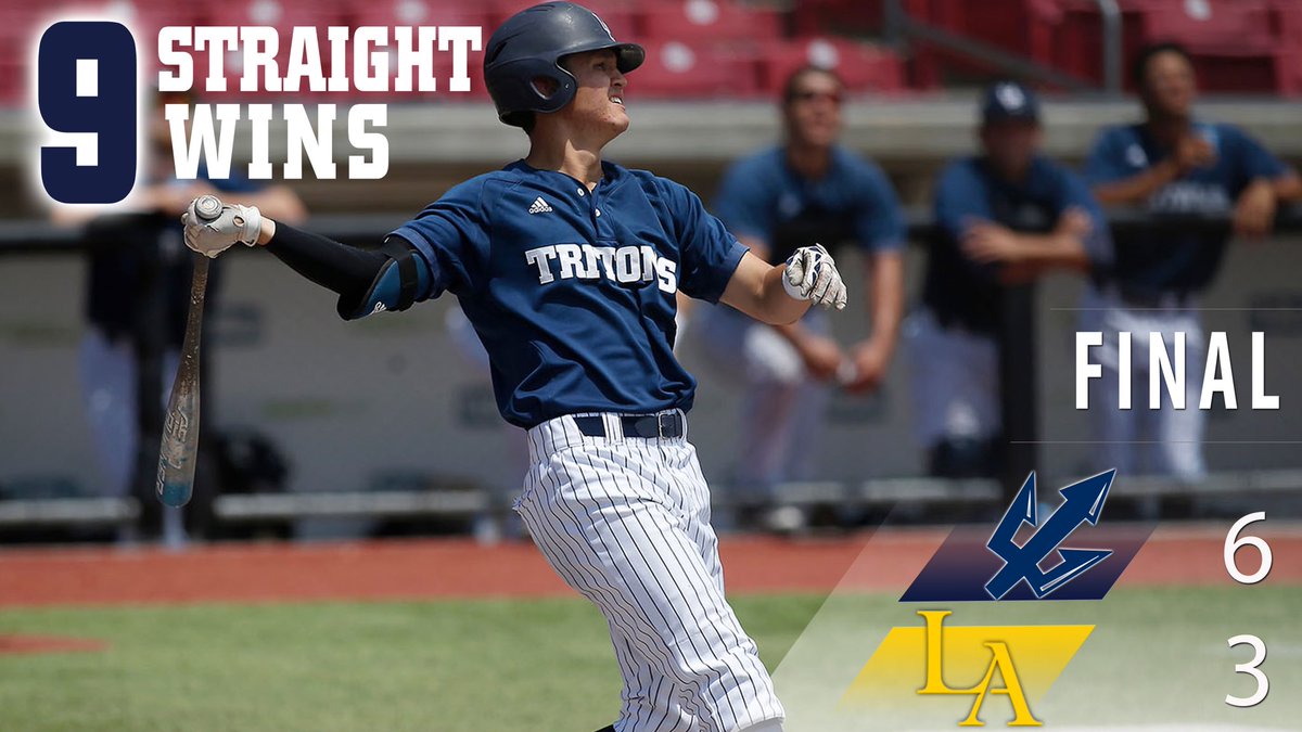 UCSDbsb's tweet photo. TRITONS WIN! This one extends the win streak to 9 straight! We’ll be back at it again tomorrow at 6 PM ⚾️🔱  #GoTritons #UCSDBaseball #RoadToCary https://t.co/cODvXZ3Oco