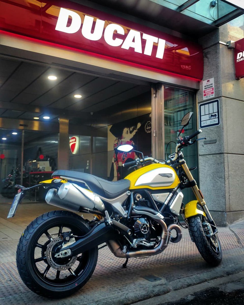 DucatiMadrid's tweet photo. La nueva incorporación a la família @scramblerducati ya esta rodando por Madrid. 🙌🏻👌🏼
.
#scramblerducati #scrambler1100
#DucatiMadrid https://t.co/xVrCfbPITg