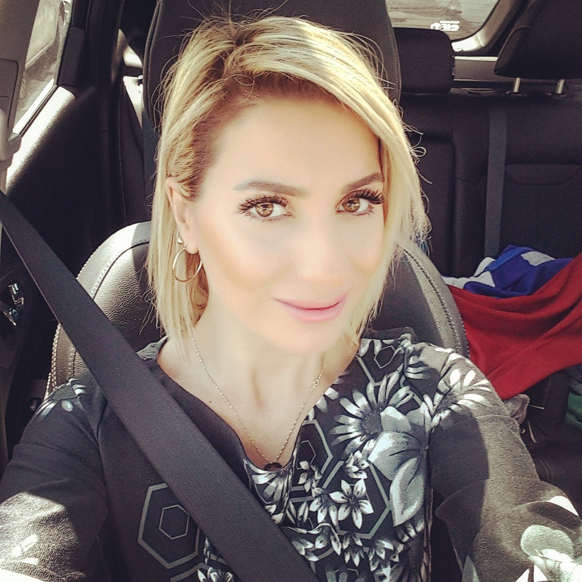 aringursoy's tweet photo. İşe gelirken ben😄 Sıcaklar mı gelmiş yoksa😂😄
#ArinGursoy #AG #lovejob #işaşkı #twin #twins #ikizleryolda #hamileyim #pregnant #pregnanstyle #KlimaCandır #airconditioner #İkizKuleler #SanMedya #MTHolding #Levent #plaza #holding #kurumsal #ÇalışmakGüzeldir https://t.co/OWSFaYjTMN