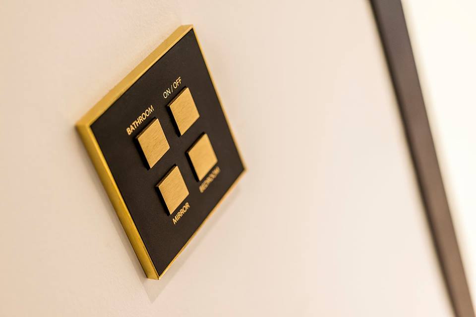DomotingSpain's tweet photo. ¡Qué tengáis un buen fin de semana! Y recordad, productos exclusivos para viviendas exclusivas. #Lithoss #Marbella #LuxuryHomes #Domótica https://t.co/Qz5bQwyg5n