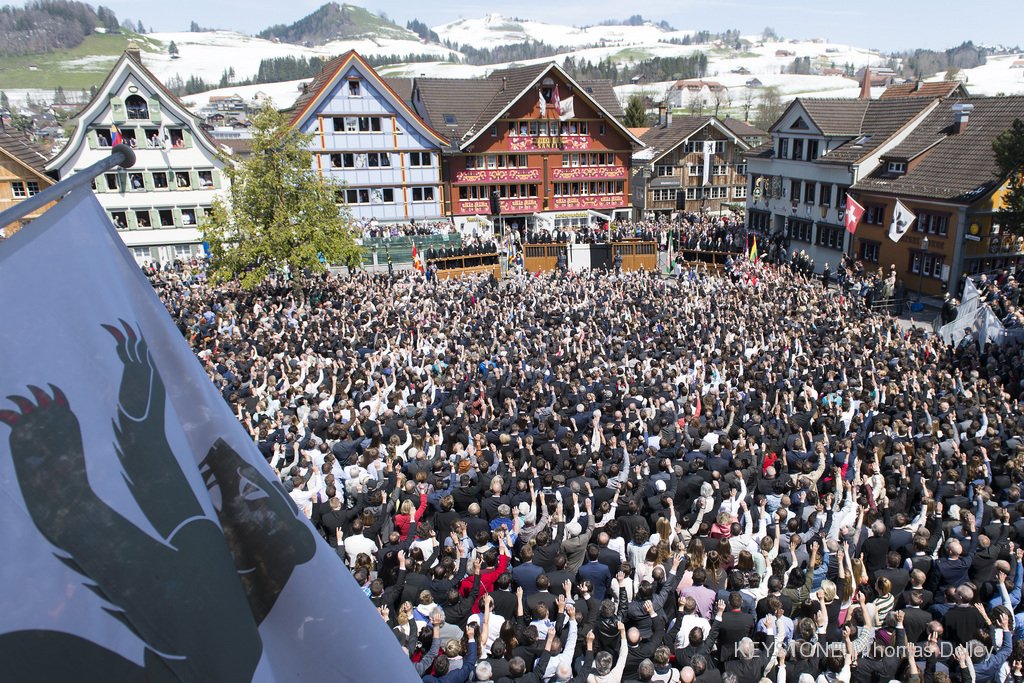 ch_portal's tweet image. Diesen Sonntag findet die #Landsgemeinde von #Appenzell #Innerrhoden statt. Dabei kommen die Innerrhoder Stimmberechtigen zusammen. ch.ch/de/demokratie/…