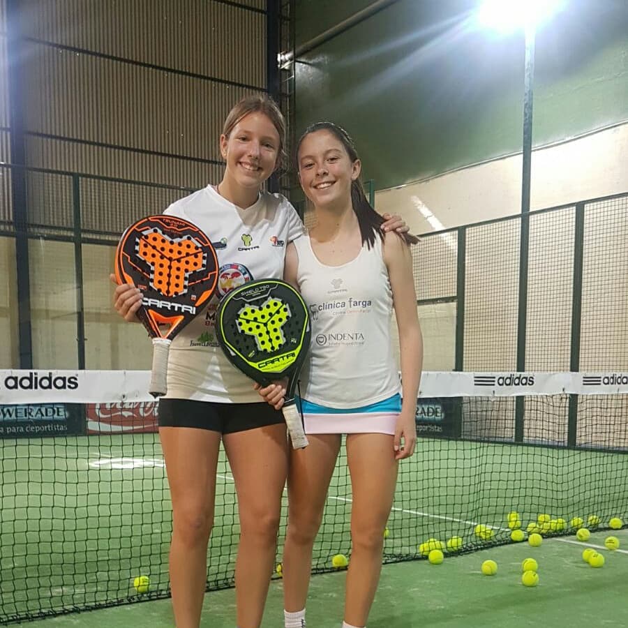 Pues esta en #Bilbao a la alumna  <a href="/idoiamartin/">Idoia Martin</a> nostrum, Carla Tornero👧 entrenando en @padelderio💪
Esta fin de semana juegan el circuito nacional padel TYC premium 2, al que solo pueden accceder las 16 mejores parejas de #españa 
<a href="/padelfederacion/">Federación Española de Pádel</a> 
<a href="/cartripadel/">Cartri.internacional</a> 
¡VAMOS CAMPEONA!