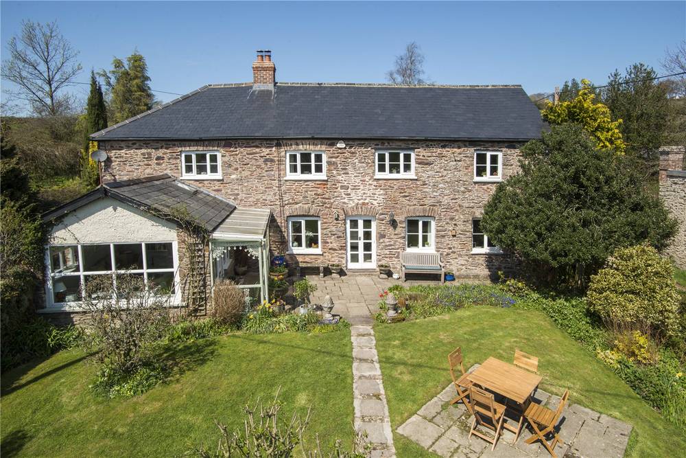 JS_Taunton's tweet photo. New #property for sale #Skilgate #Taunton #Somerset
A beautifully presented period house set in delightful gardens next to the village church. Guide Price Of £695,000
View: https://t.co/R4AX1gPYpg
#periodproperty #JacksonStops #SomersetLife #newinstruction https://t.co/ZtBhlGJjO0