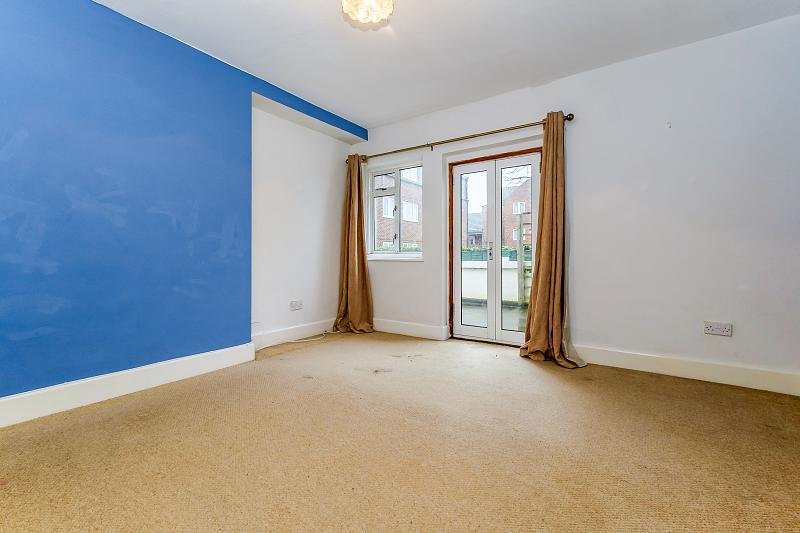DON'T MISS OUT! View this #incredible 3 bed property on Dyke Road today! bit.ly/2HsTZKK