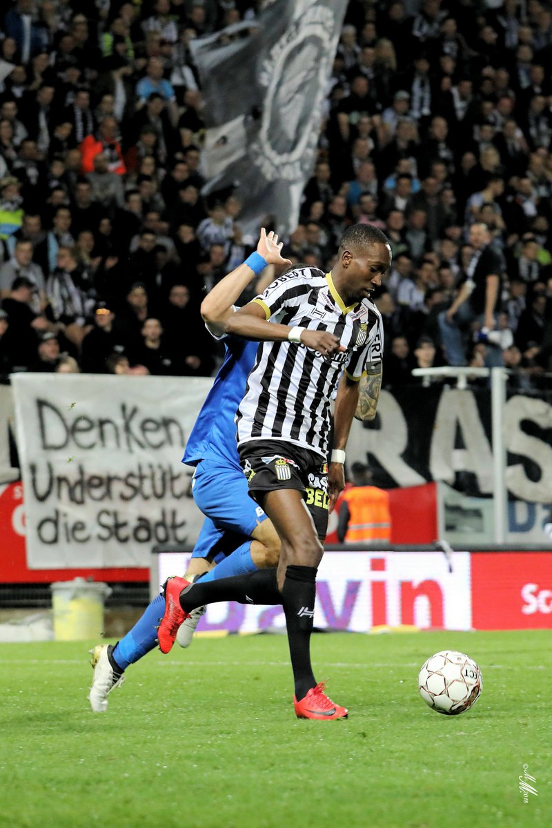 Bon Anniversaire A Willy Semedo Qui Fete Aujourd Hui Ses 24 Ans Carolofamily Happybirthday Rcsc Football Addict