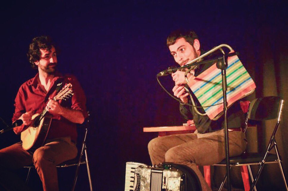 PrincipalZamora's tweet photo. Será esta tarde, a las 20:30 horas y todavía hay entradas disponibles. Llega Fetén Fetén y su espectáculo “Música popular con instrumentos insólitos”, música fresca, divertida, bailable y eso, interpretada con instrumentos insólitos! https://t.co/0zUPqStHTS