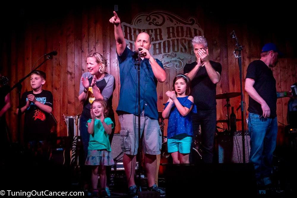 79Aspen's tweet photo. Here are a few more shots from the @tuningoutcancer show @RiverRdIceHouse #TuningOutCancer #fundraising #CampDiscoveryCancerCamp https://t.co/kv9YcbCdqk