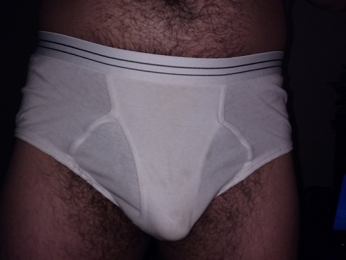 trsbrf's tweet photo. Lo prometido es deuda
#trusa #trusablanca #tightywhites #briefs #Rinbros #morbo #bulge #bulto #underwearbulge #underwear #undies #underwearfetish #pene #underwearoftheday #underwearlover https://t.co/hpEYNpxhsF