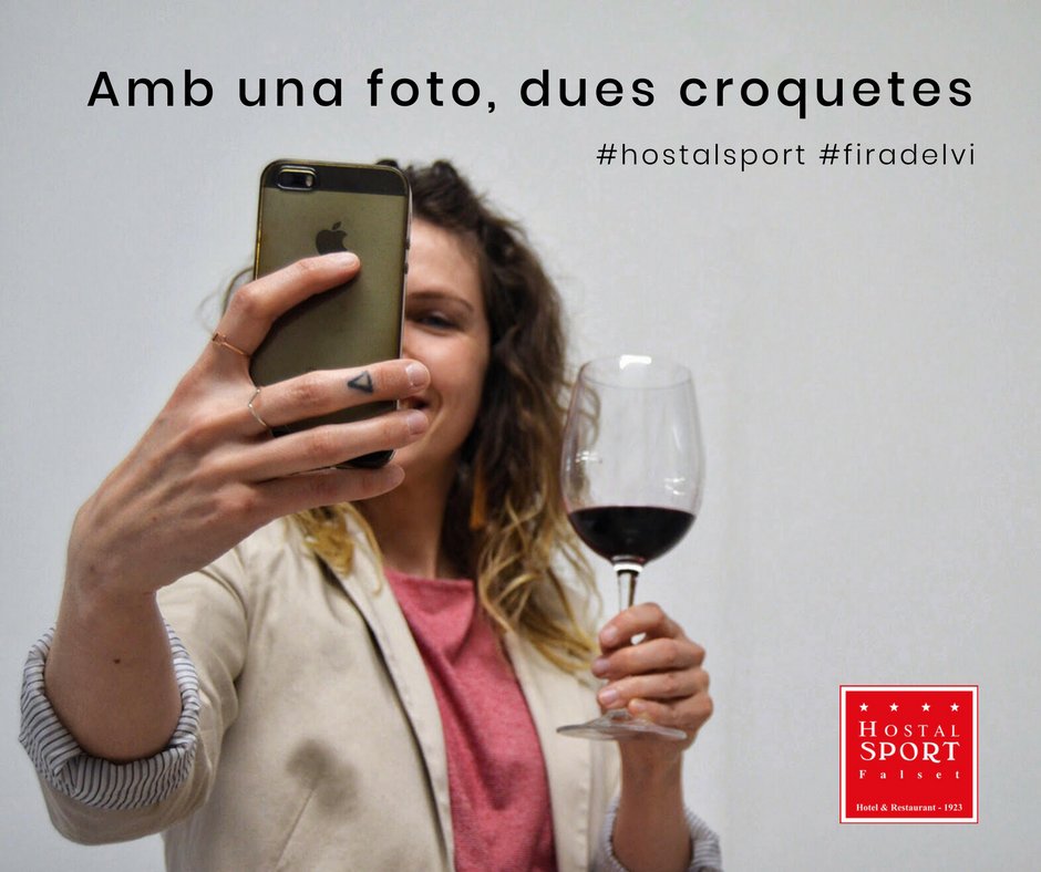 Per la <a href="/firadelvifalset/">Fira del Vi de Falset</a> assaboreix G R A T I S les nostres croquetes casolanes!

*Fes-te una foto a l'aparador de vidre de l'Sport
*Penja-la a <a href="/instagram/">Instagram</a> amb les etiquetes #hostalsport i #firadelvi
*Entra al bar i demana'ns-les 

#Priorat #Falset #winelovers #croquetes