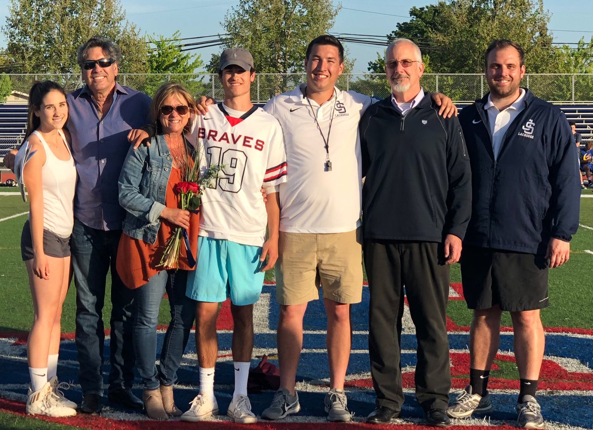 cb19___'s tweet image. Senior year lacrosse ✔️