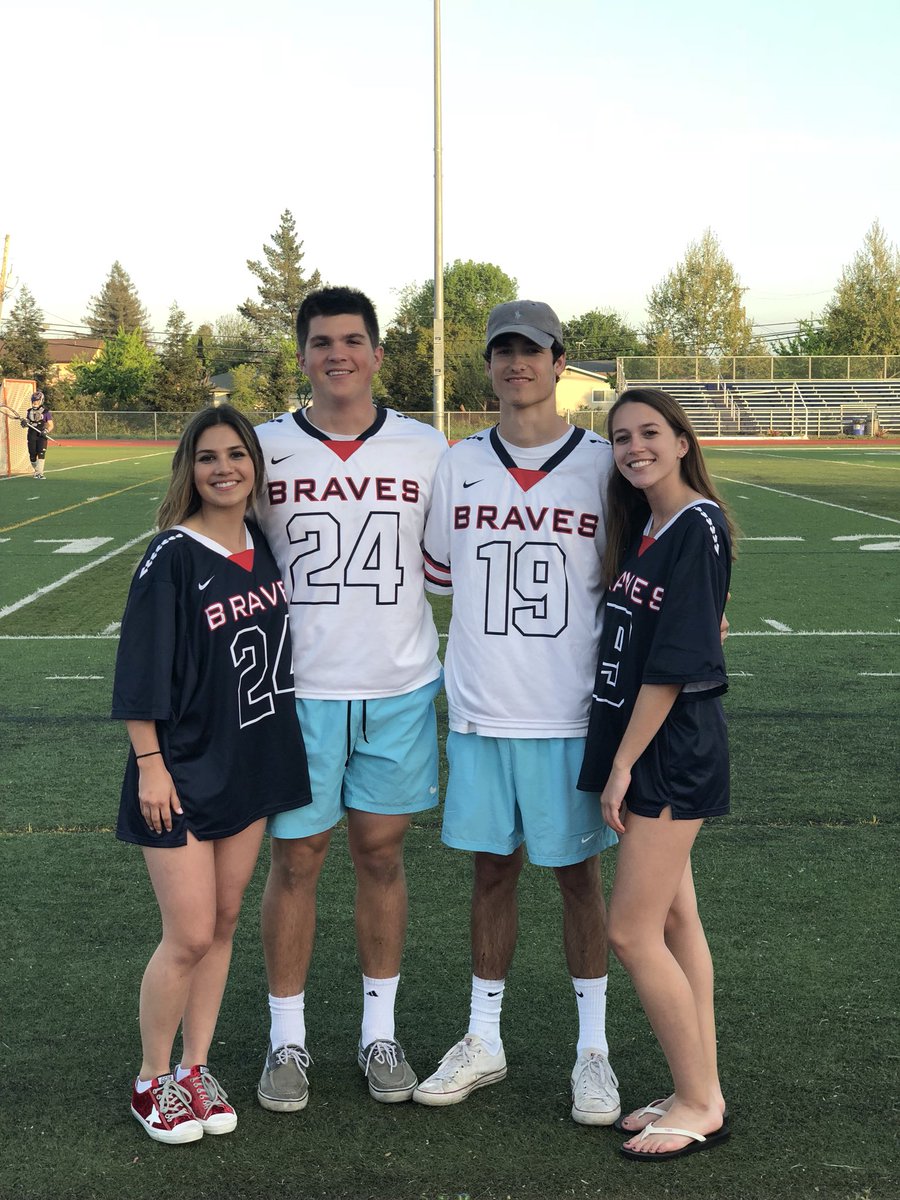 cb19___'s tweet image. Senior year lacrosse ✔️