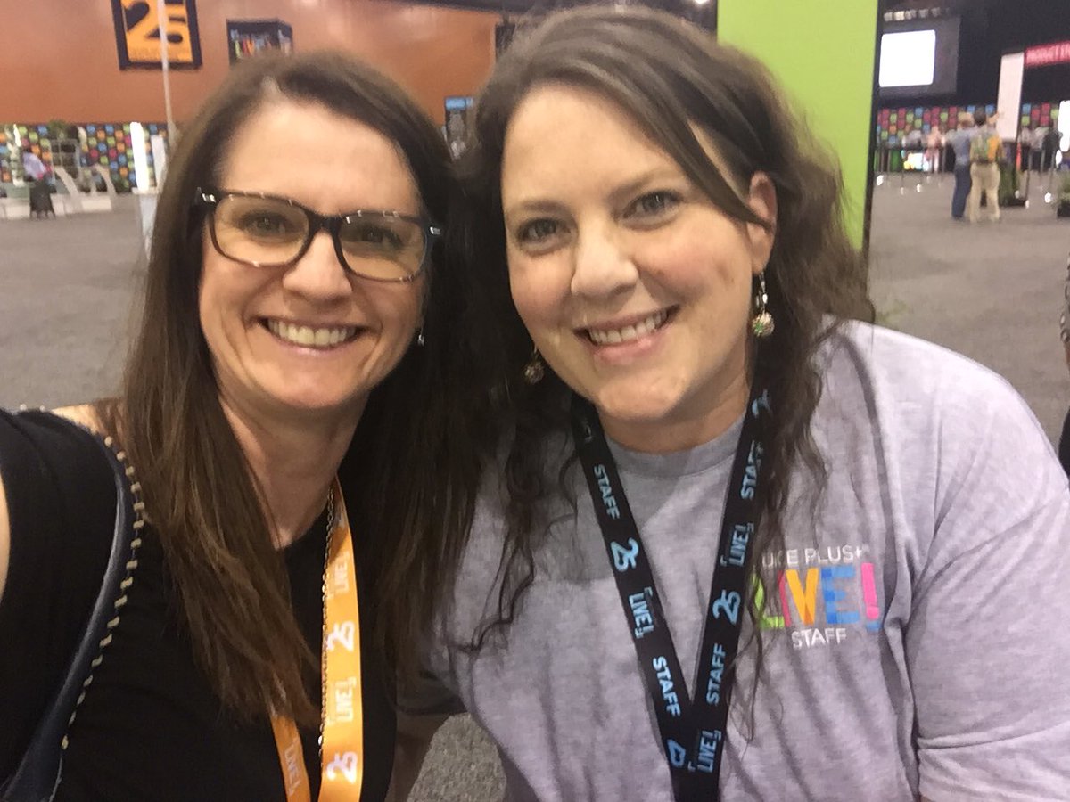 kimehman's tweet photo. #juicepluslive home office staff... exceptional!! #jpcon https://t.co/KA5qL4HjIe