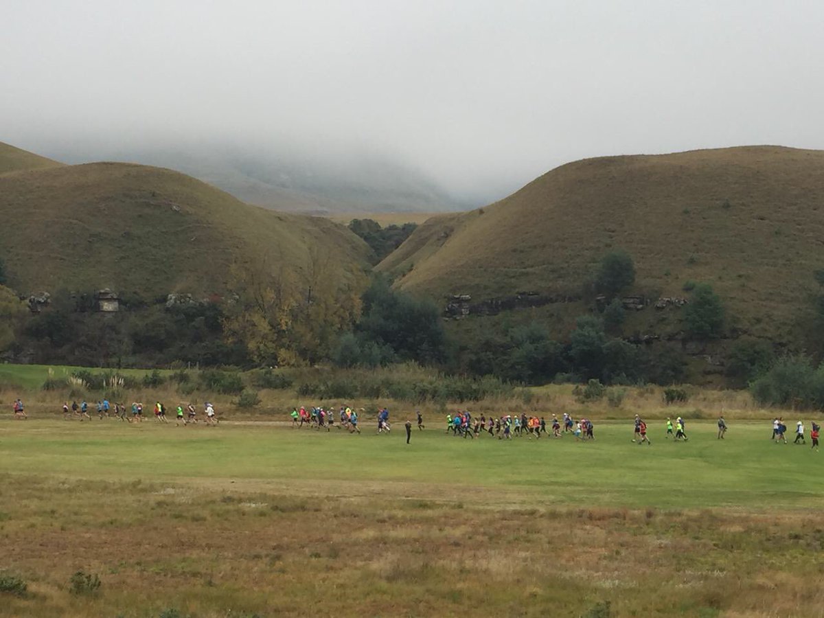 UTDrakensberg's tweet photo. They are OFF for Day 1 #UTDrakensberg Rockjumper 21km and 15km of mountain trail. https://t.co/iZkkK1qGoR